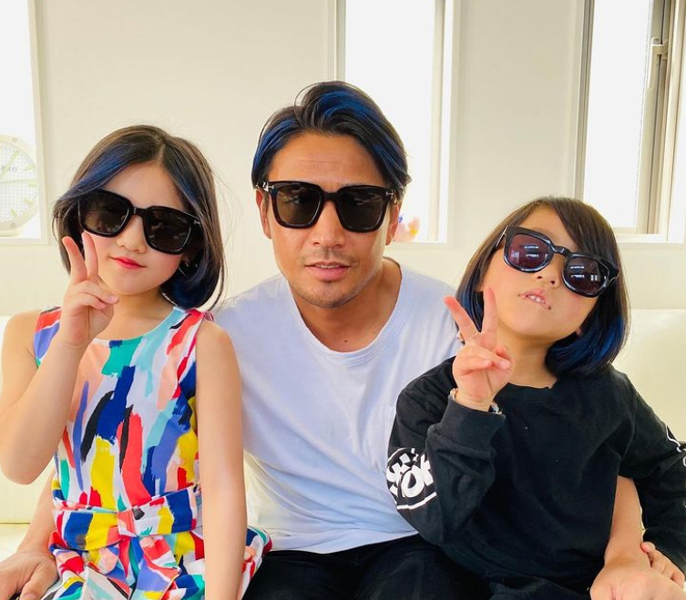 魔裟斗さんと長女と次女