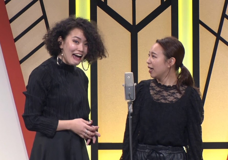 左から萌々さんと大国麗さん