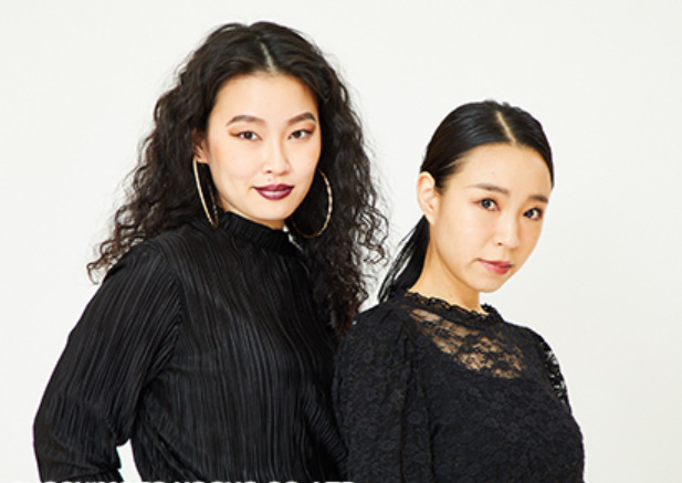左から萌々さんと大国麗さん