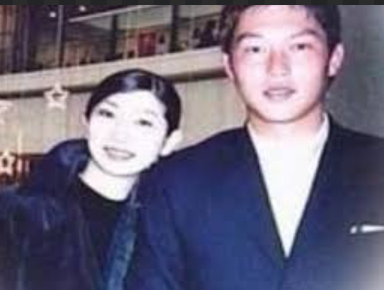 新井貴浩さんと嫁