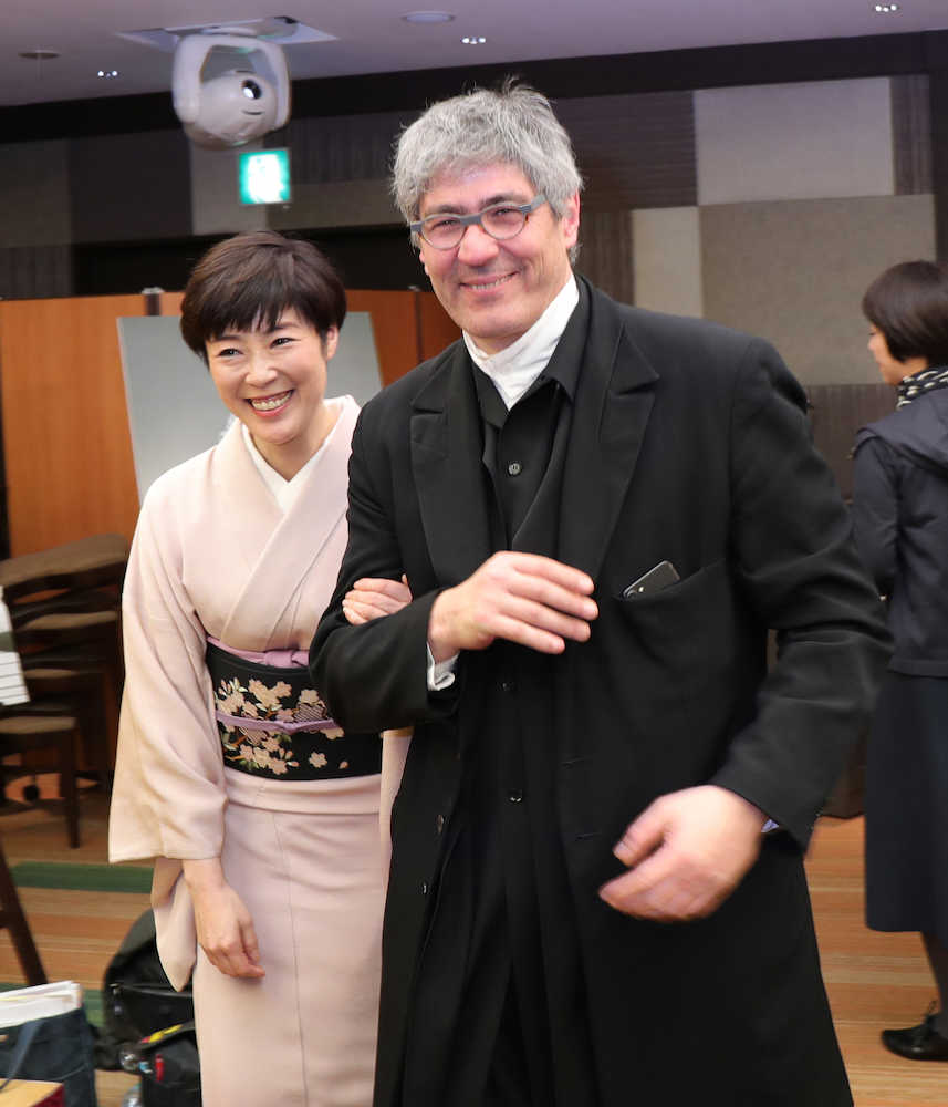 寺島しのぶさんと旦那ローランさん