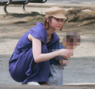 佐々木希さんと渡部建さんと子供