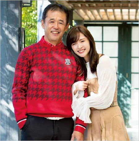 鈴木愛理さんと父・亨さん