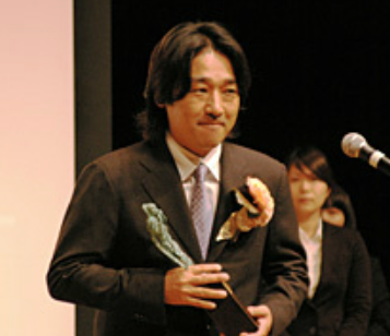 窪田康志さん