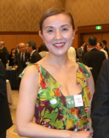 八重沢真美さん