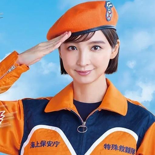篠田麻里子さん