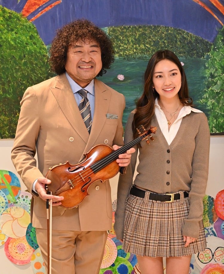 葉加瀬太郎さんと長女・向日葵さん