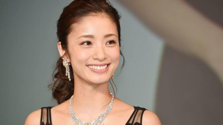 上戸彩さん