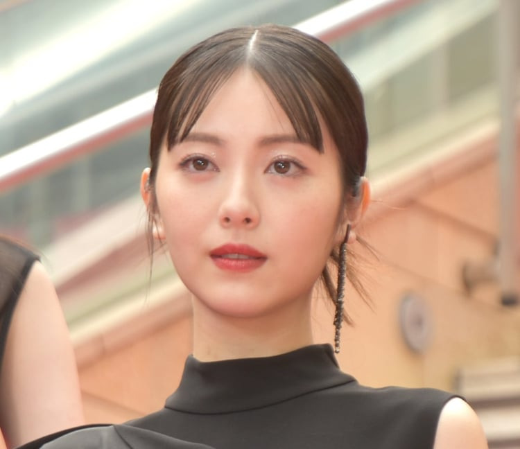 浜辺美波さん