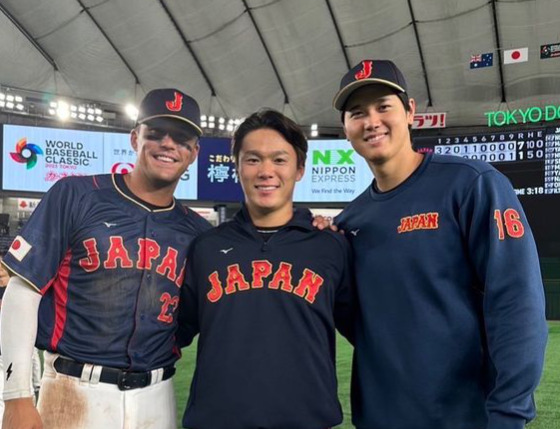 大谷翔平選手(一番右)