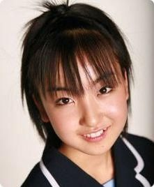 板野友美さん
