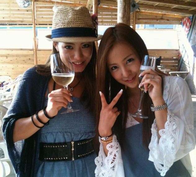 板野友美さん