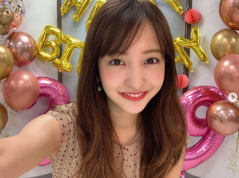 板野友美さん