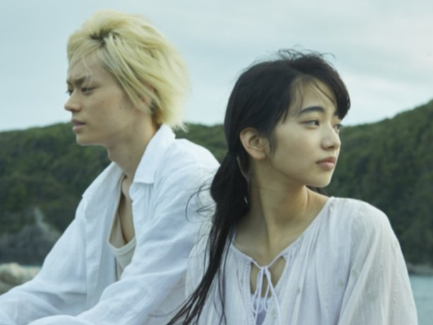菅田将暉さん(左)と小松菜奈さん(右)(cinema cafeより)