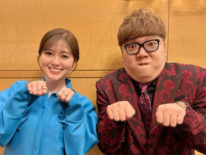 白石麻衣さん(左)とヒカキンさん(右)Instagramより