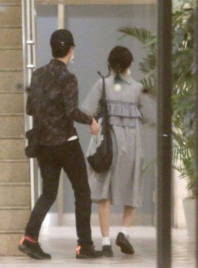 粗品さんと嫁・秋山衣梨佳さん