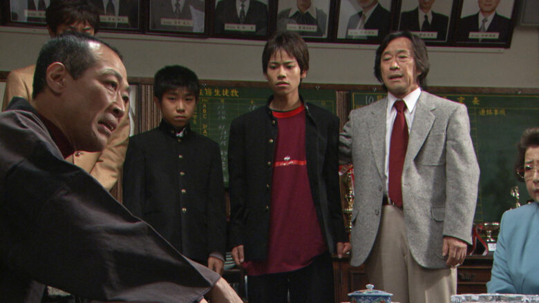 金八先生に出演した平慶翔さん(中央)