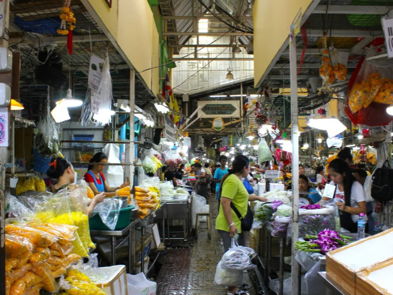 パーク・クローン花市場(タイ国政府観光庁より)