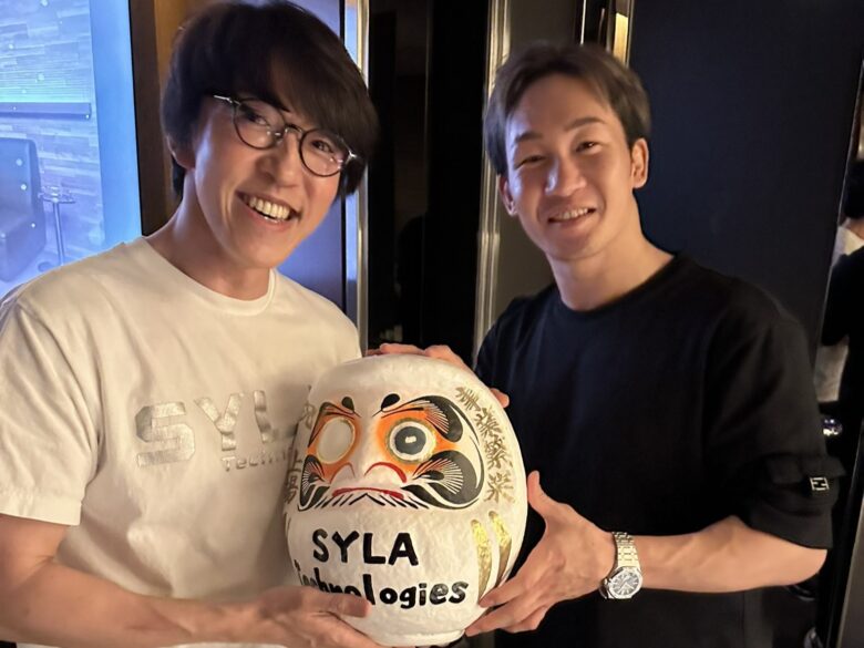 杉本宏之さん(左)と朝倉未来さん(右)Twitterより