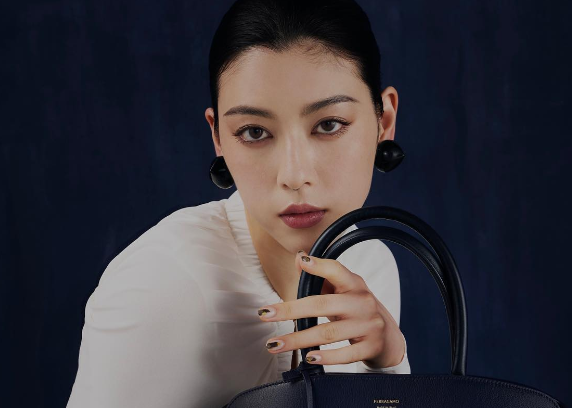 三吉彩花さん(Instagramより)
