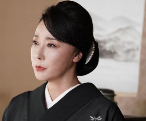 浅野ゆう子さん(Instagram)