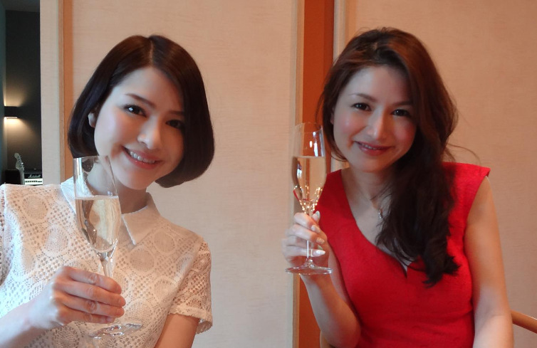 山口華央さん(左)と山口真由さん(右)FacebooKより